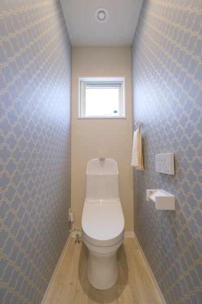 1739774641-400x600.jpg