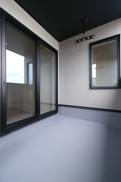 1722242757-400x600.jpg