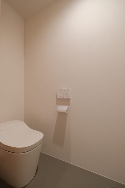 1761352489-400x600.jpg