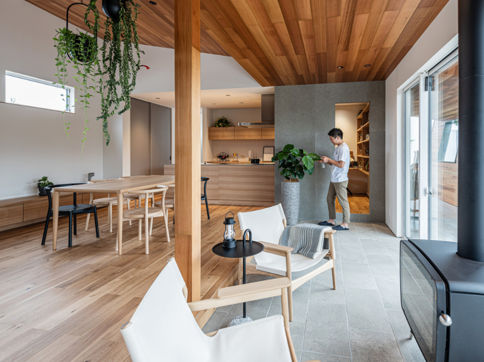 平屋 薪ストーブ 土間 アイフルホーム (4).png