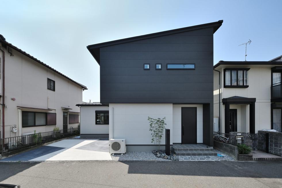 「暮らし」から、余計なものを削ぎ落とす。シンプル×モダンハウス