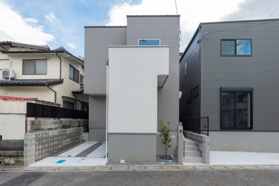 草津市新築戸建2棟同時完成!2号棟ナチュラル木目スタイル