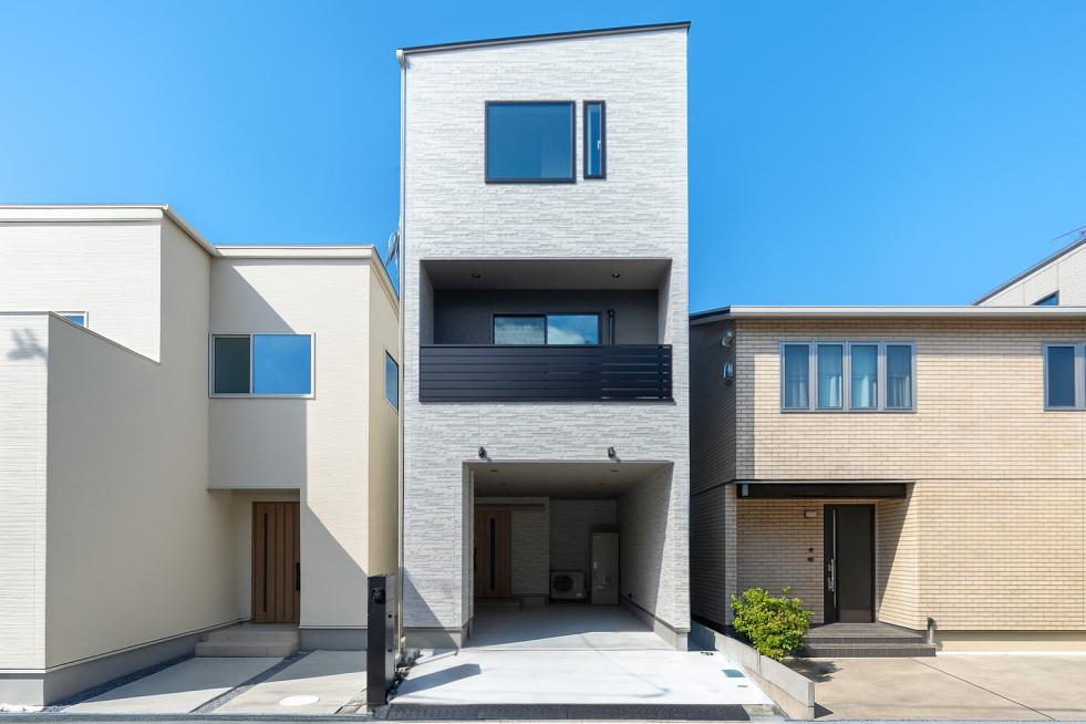 南草津駅徒歩3分!駅近×狭小地戸建【ビルドインガレージ】